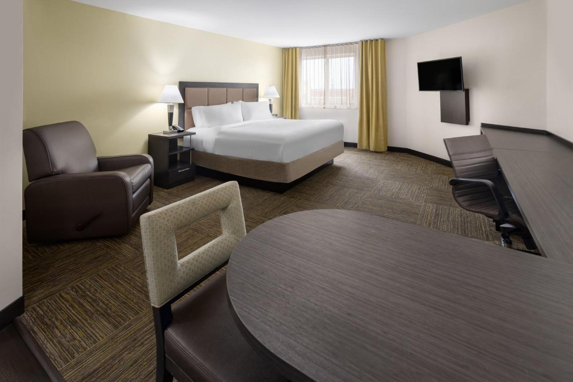 Candlewood Suites Philadelphia - Airport Area By Ihg Chester Exterior photo