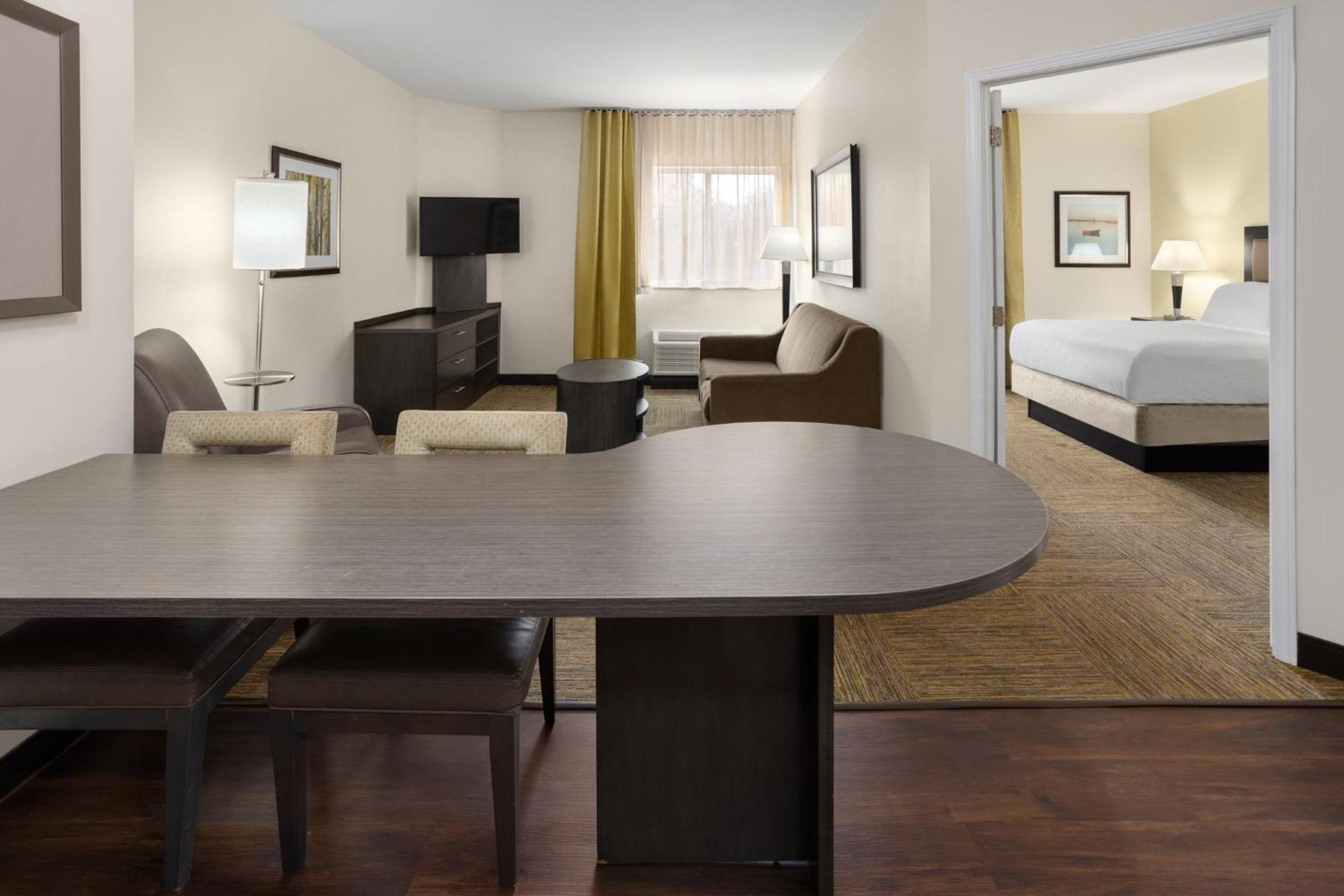Candlewood Suites Philadelphia - Airport Area By Ihg Chester Exterior photo