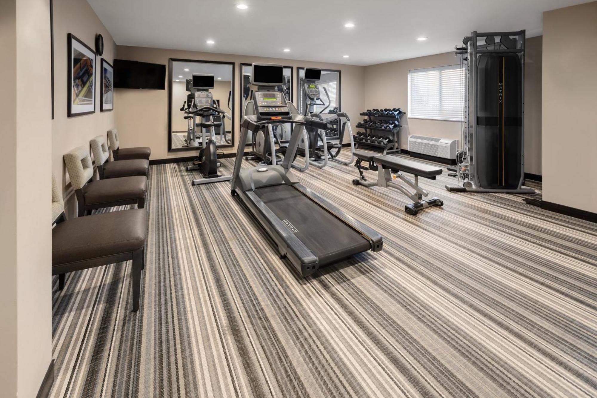 Candlewood Suites Philadelphia - Airport Area By Ihg Chester Exterior photo